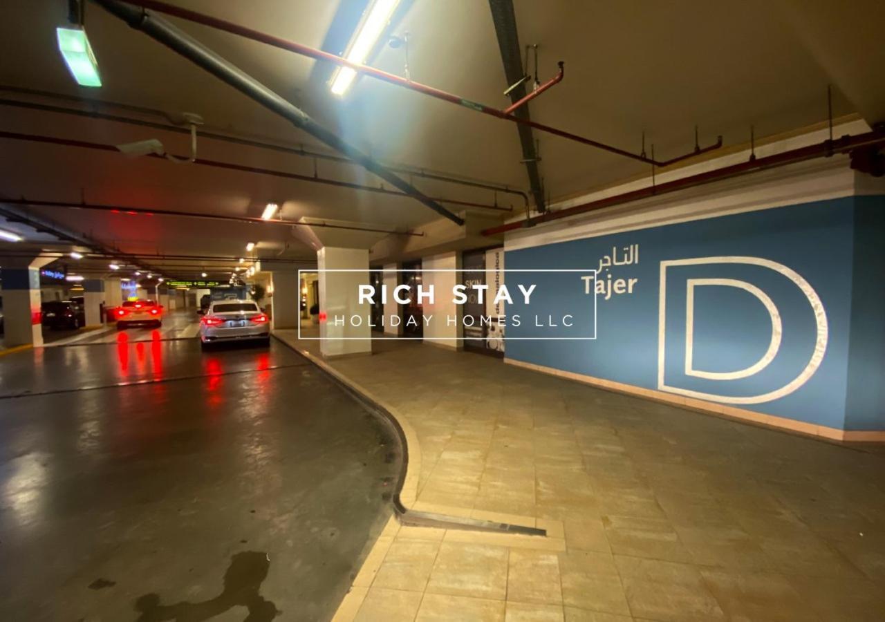 Upgraded 1br In Downtown With Burj Khalifa View * Дубай